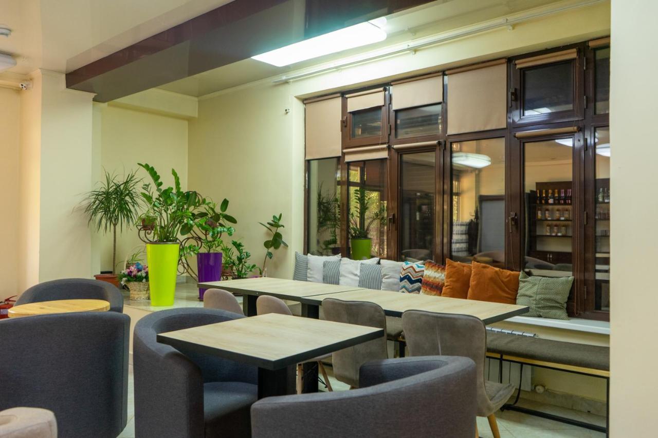 7 Days Hotel 알마티 외부 사진